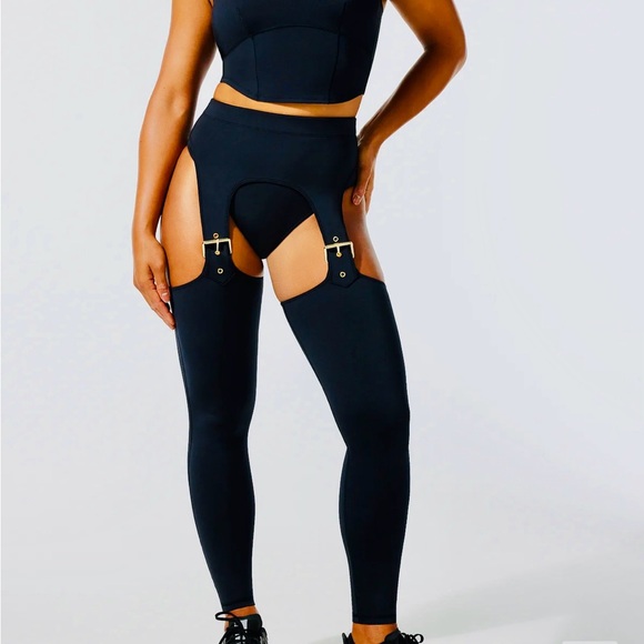 Savage X Fenty Black Caviar Body Flaunt Buckle Garter Legging Set - Picture 7 of 13
